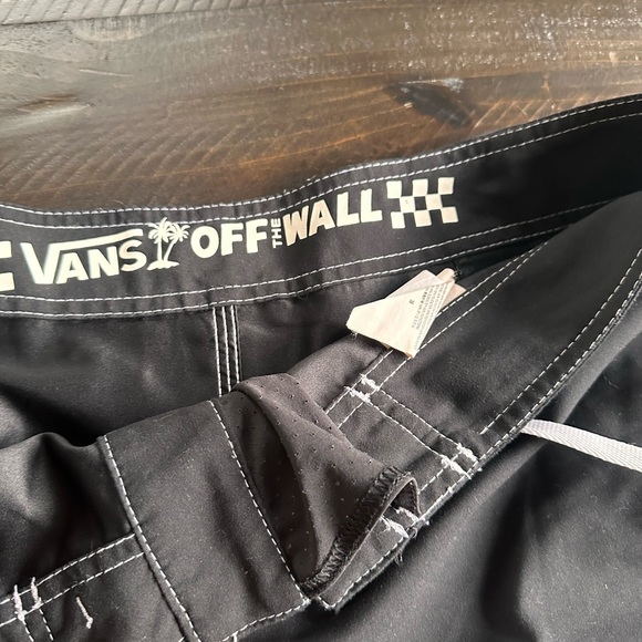 Vans Board Shorts sz 38 - Picture 3 of 5